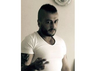 Eşinin Yanında İnfaz Edildi