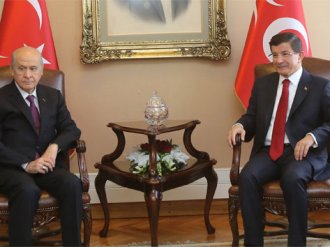 Davutoğlundan Bahçeliye 3 teklif, 3 mesaj