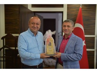 Hilmi Türkmen, Tahsin Babaş’ı Ziyaret Etti