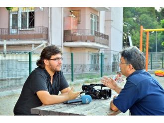 (Özel Haber) Enkaz Altından Çıkmıştı, Gazeteci Olup Babasının Hikayesini Haberleştirdi