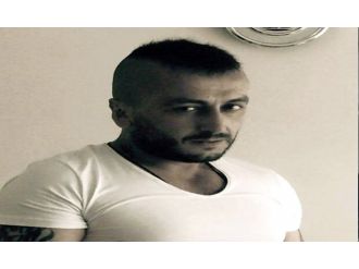 Eşinin Yanında İnfaz Edildi