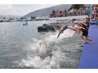 Eğirdir’de Yüzme Şenliği