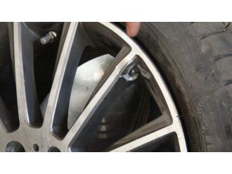 Yol Kesen Pkk’lılar Sivil Aracı Taradı