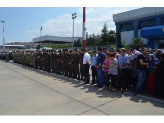 Şehit Komiser Ahmet Çamur’un Cenazesi Trabzon’a Getirildi