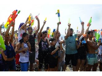 Caddebostan Sahilinde Su Savaşı