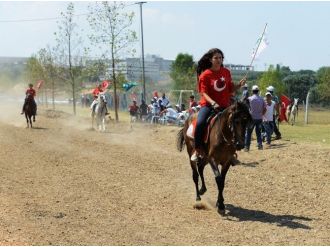Rahvanlar Kayapa’da Tozu Dumana Kattı