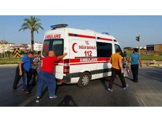 Ambulans Kaza Yapınca İş Vatandaşlara Düştü