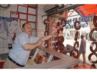 Cetizli: “Et Fiyatları Yükseldikçe Kediler, Köpekler De Para Yapacak”