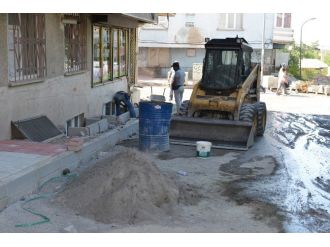 Yakutiye Belediyesi, İlçeyi Sağlam Ve Estetik Kaldırımlarla Donatmaya Devam Ediyor