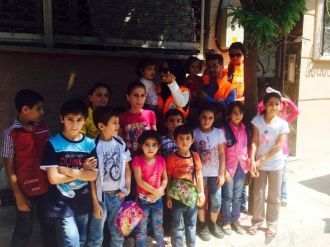 (Özel Haber) Suriyeli Yetimlerin Yüzü Gülüyor