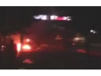 Polisten Molotof Atan Göstericiye Tepki: ’’Eşek Herifler’’