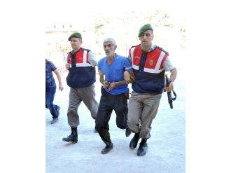 3 Kişinin Katil Zanlısını Arama Köpekleri Buldu