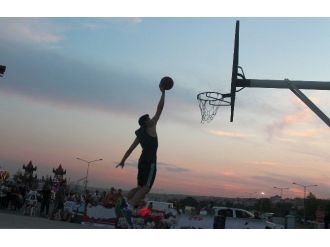 Tekirdağ’da Sokak Basketbolu Heyecanı