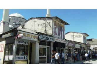 Erciş’te İş Yerlerini Boşaltmayan Esnafa Son İhtar