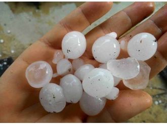 Ayvacık’ı Dolu Vurdu