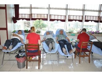 Sgk Personeli’nden Kan Bağışı