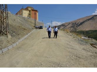 Çağlayancerit Yol Çalışmaları Başlıyor