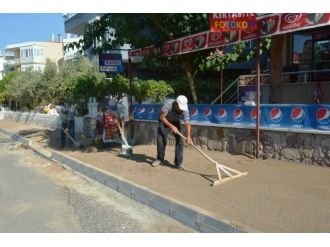 Ayvalık Belediyesi Hizmete Doymuyor