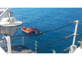 Sahil Güvenlik Hayat Kurtarmaya Devam Ediyor