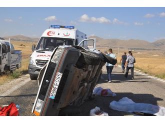 Anne Ve Bir Aylık Bebeği Kazada Hayatını Kaybetti