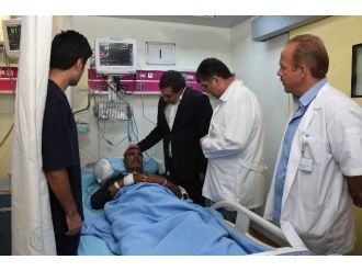 Vali Küçük, Kalp Krizi Geçiren Şehidin Babasını Ziyaret Etti