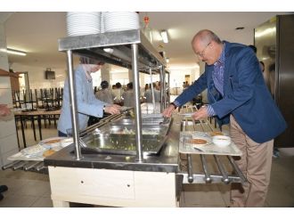 Kafaoğlu İşçilerle Öğle Yemeği Yedi