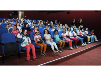 Altındağ Ve Keçiörenli Çocuklar Sinema Tebessüm’de Buluştu