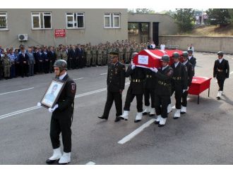 Şehit Korucu İçin Düzenlenen Törende Gözyaşları Sel Oldu