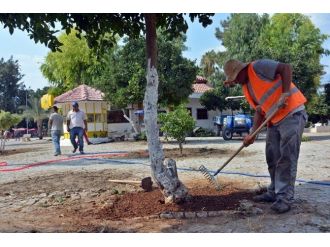 Noel Baba Meydanı’nda Çevre Düzenlemesi Yapıldı