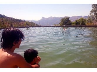 Köylerde Serinlemek İsteyenler Sulama Havuzlarına Akın Ediyor