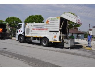 Dezenfekte Aracı Sokakları Yıkıyor