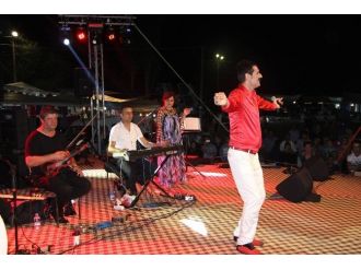 Ramazan Çelik Ve Sevgi Petek Hisarcık’ta Yoğun İlgi Gördü