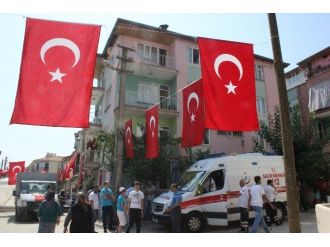 Silahını Temizlerken Kendini Vurarak Şehit Olan Askerin Evinde Yas Var