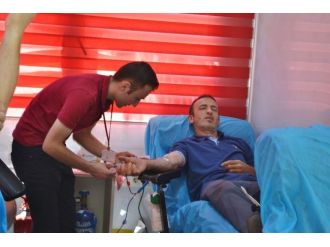 Kula’da Bir Günde 53 Ünite Kan Toplandı
