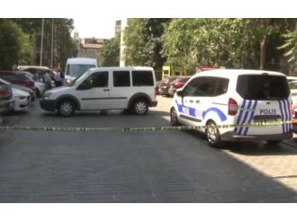 Eski Adliye Önünde Şarjör,mermi Ve Fişek Bulundu