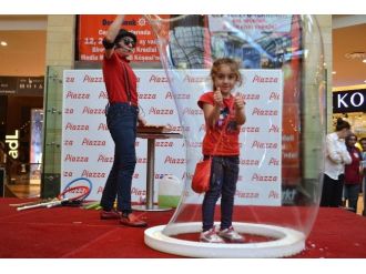 Piazza’da “Sihirli Balonların Dansı”