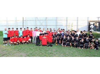 Yunusemre Belediyesi’nden Manisaspor’a Malzeme Desteği