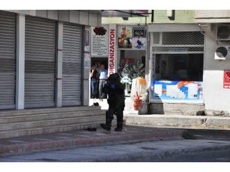 Şüpheli Çanta Polisi Alarma Geçirdi