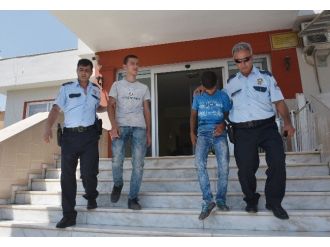 14 Yaşında Araba Çaldı 300 Kilometre Yol Katetti