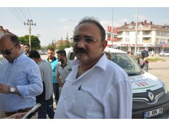 6 Katlı Lojman Gaz İstasyonunun Üzerine Yıkıldı