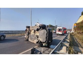 Otomobil Tünel İçinde Takla Attı: 4 Yaralı