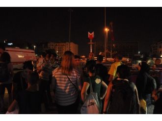 Taksim Metrosunda Şüpheli Paket Paniği