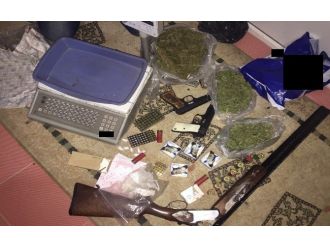 İzmir’de Uyuşturucu Tacirlerine Darbe