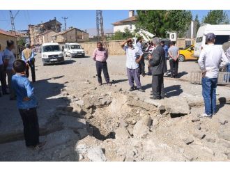 Polis Aracının Geçişi Sırasında Patlama