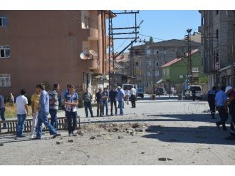 Polis Aracının Geçiş Sırasında Patlama
