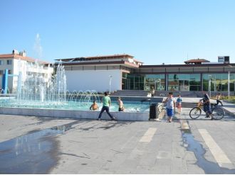 Kula’da Süs Havuzlarında Tehlikeli Serinlik