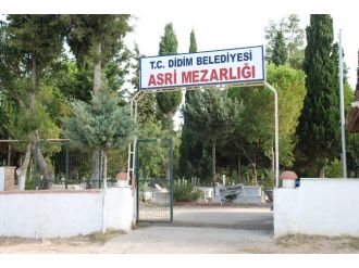 Didim Belediyesi Mezarlıklara El Attı