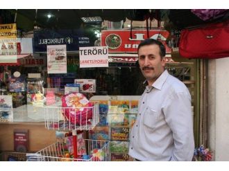 Esnaftan Teröre Bayraklı Ve Dövizli Tepki