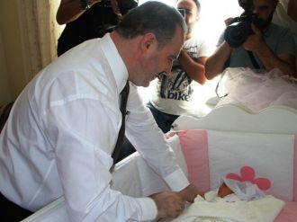 Tuşba Belediyesi’nden ‘Hoş Geldin Bebek Hoş Geldin Melek’ Projesi