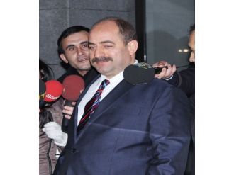 Kaçak Savcılar İçin Bakanlığa Kırmızı Bülten Başvurusu